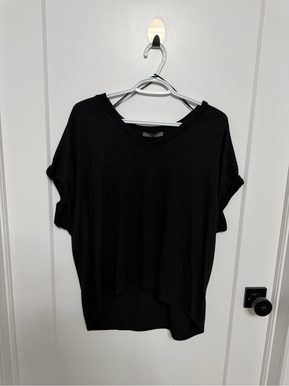 Suzy Shier Black V-Neck Dolman Sleeve Tee